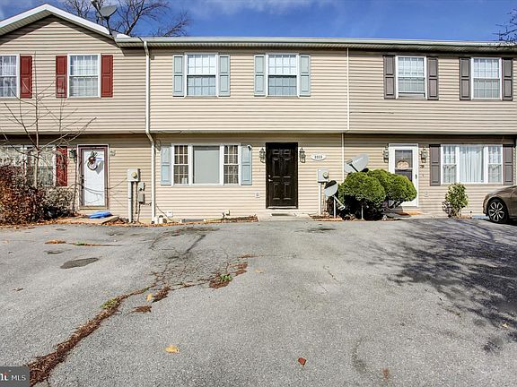 2nd image of 8859 Picadilly Cir