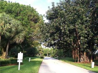 6633 Wood Lake Rd, Jupiter, FL 33458