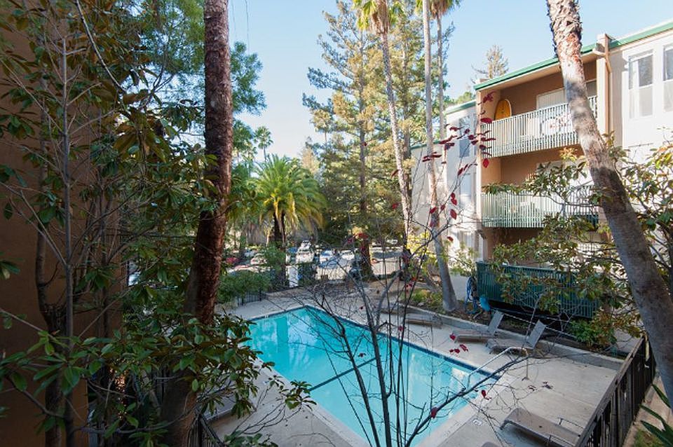 1st image of 185 Sierra Dr APT 210