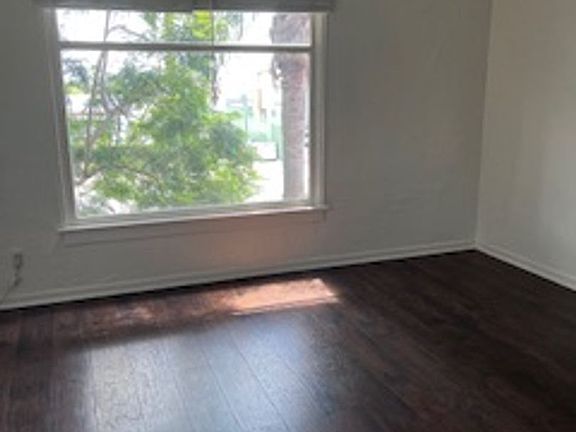 5th image of 2528 C St #5