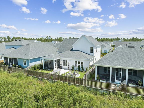 5th image of 215 Suwannee Dr