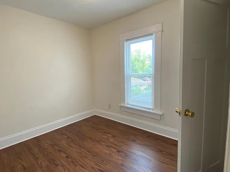 110 Dana Ave — Photo 5