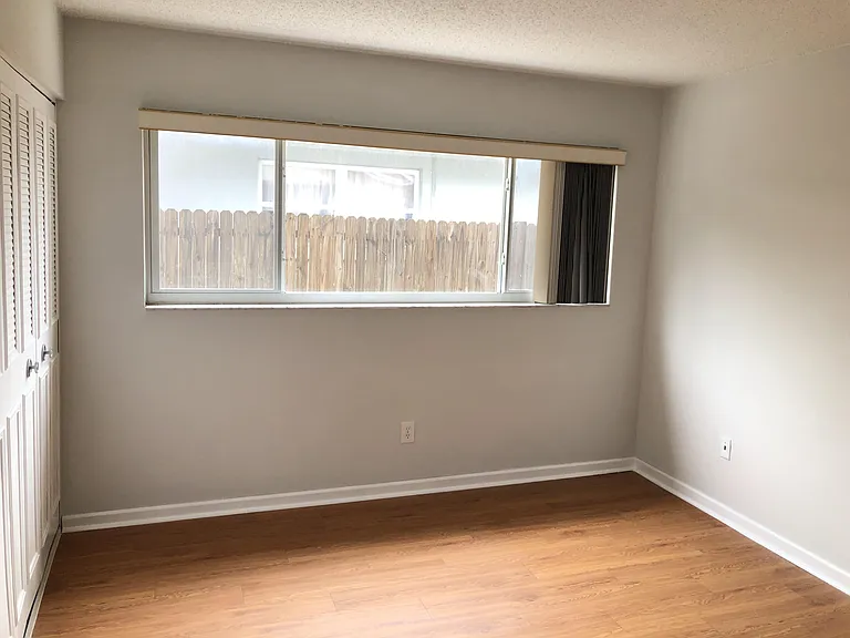 2378 Covington Dr — Photo 12