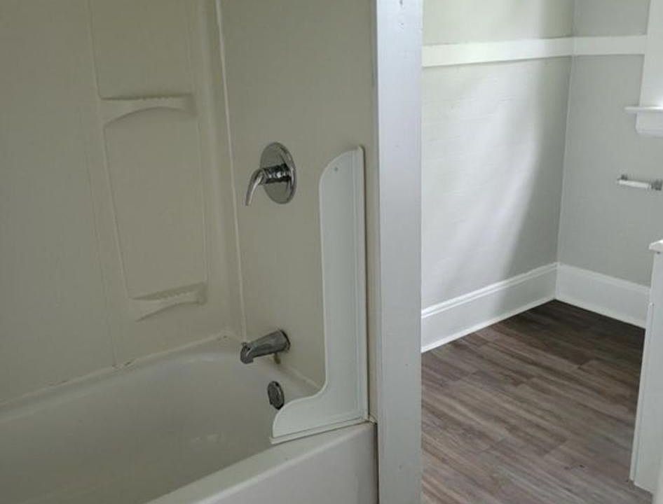 1st image of 3356 Glenwood Ave