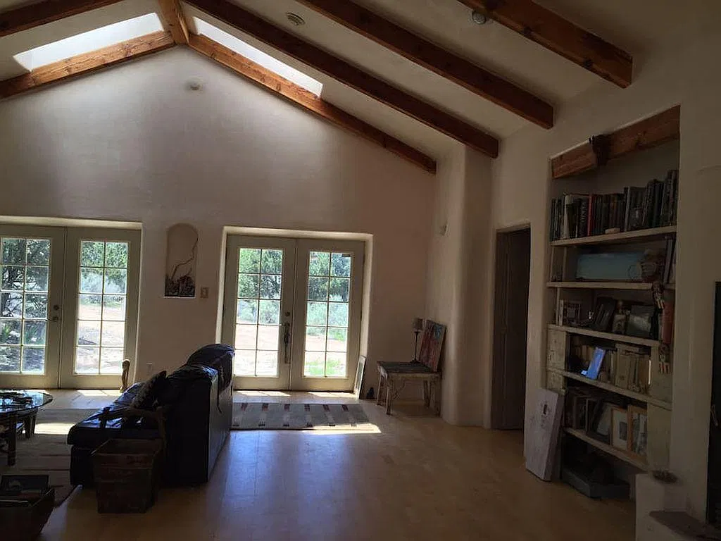 57 Hidden Valley Rd — Photo 3