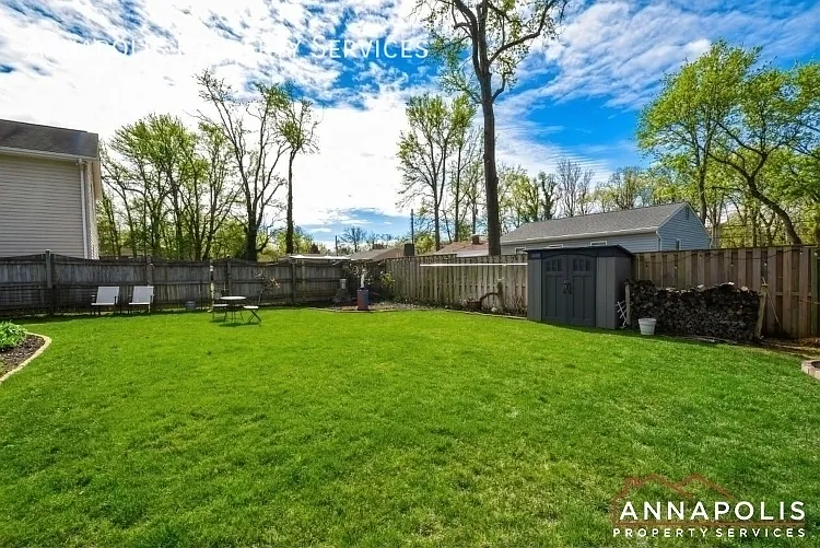 1329 Washington Dr — Photo 13