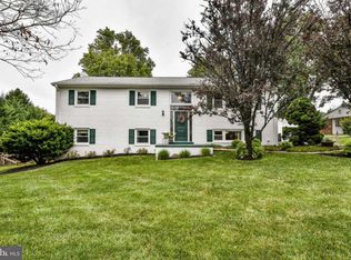 13514 Floris St, Herndon, VA 20171