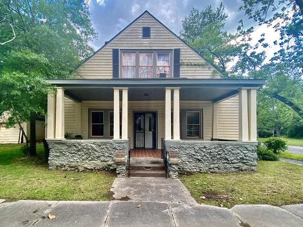 711 Academy Ave, Waynesboro, GA 30830