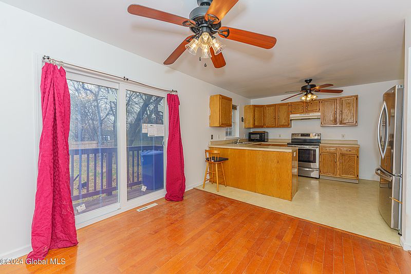 5th image of 105 3rd Avenue