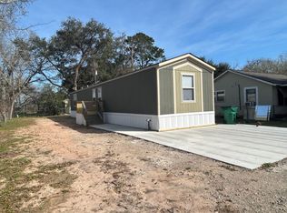 805 S Morgan St, Angleton, TX 77515