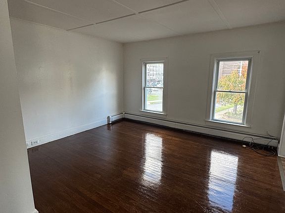 5th image of 28 Washington Ave #2