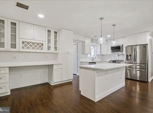 8104 Russell Rd, Alexandria, VA 22309