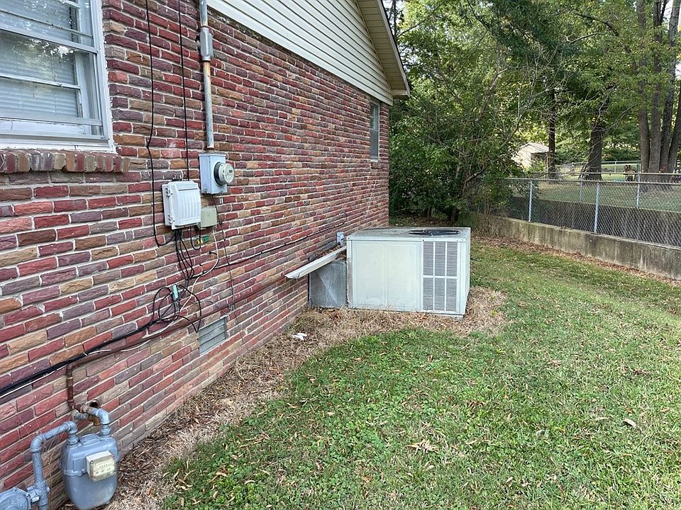 2nd image of 259 Jones St