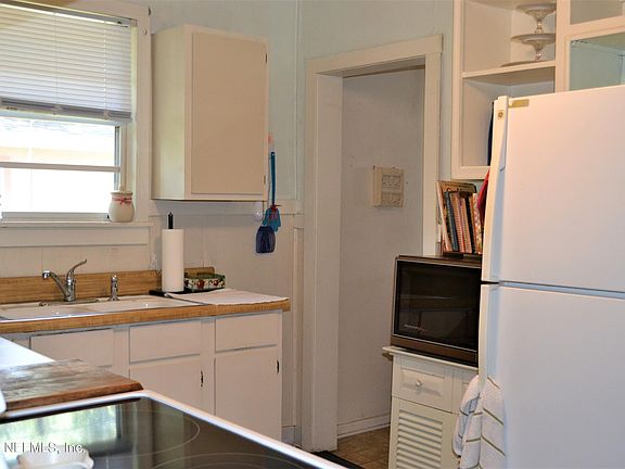 4th image of 464 E 45th St