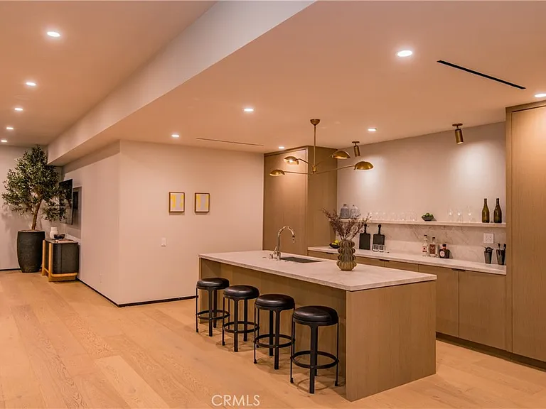 9018 Dorrington Ave — Photo 29