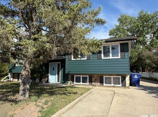 1022 8th Street W, Kindersley, SK S0L 1S0