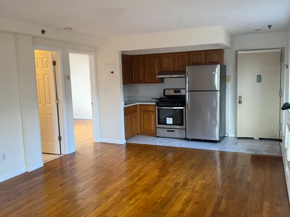 36-40 169th St #3, Flushing, NY 11358