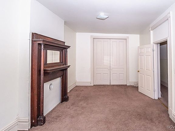 4th image of 1528 Floyd Ave