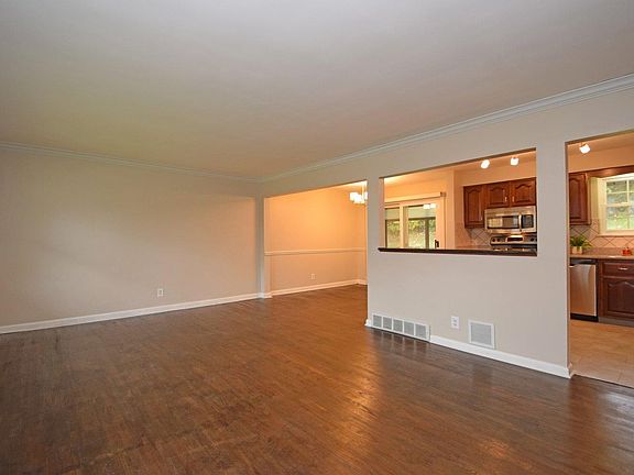 2nd image of 8893 Eldora Dr