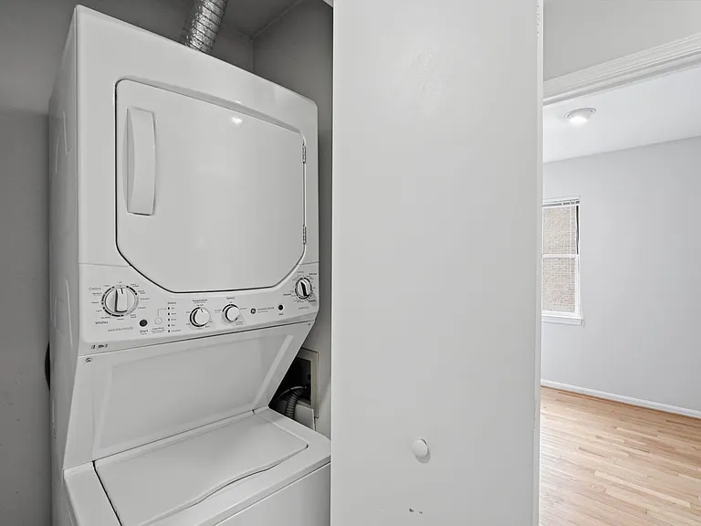 1113 N Vernon St — Photo 24