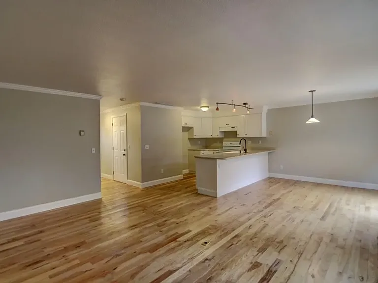 2582 S Falling Brook Ln — Photo 7