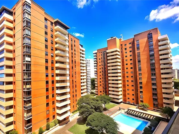 40 Brighton 1st Road image 1 of 19