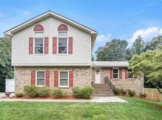 507 Cascade Dr, Lilburn, GA 30047