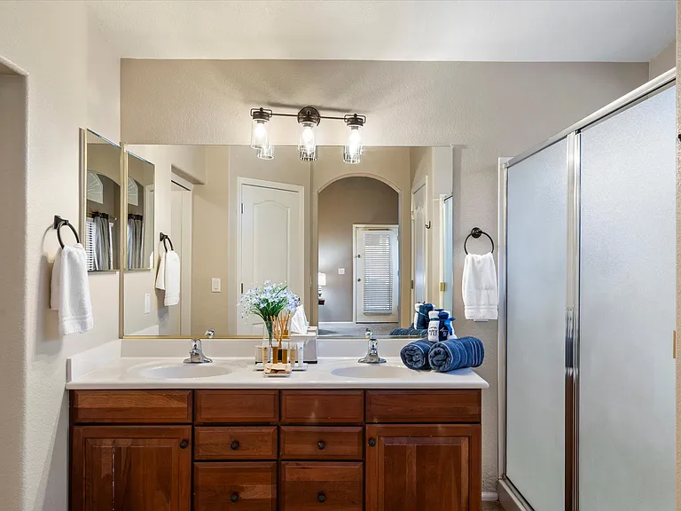 42187 W Chisholm Dr — Photo 16