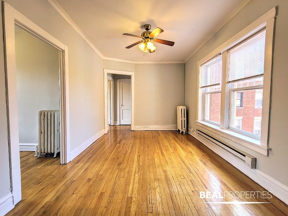 1st image of 951 W Cornelia Ave APT 2D