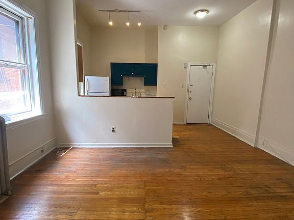 2nd image of 523 S 42nd St APT 2R