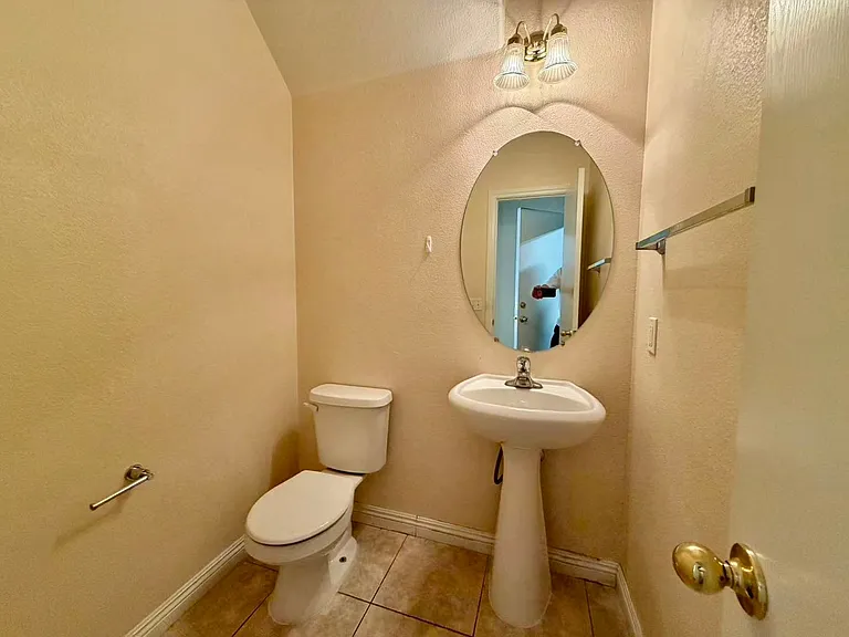 9137 Wine Cellar Ave — Photo 7