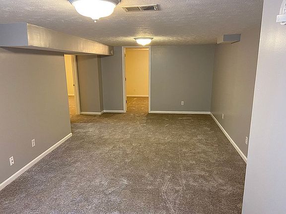 5th image of 300 N Wolf Creek St