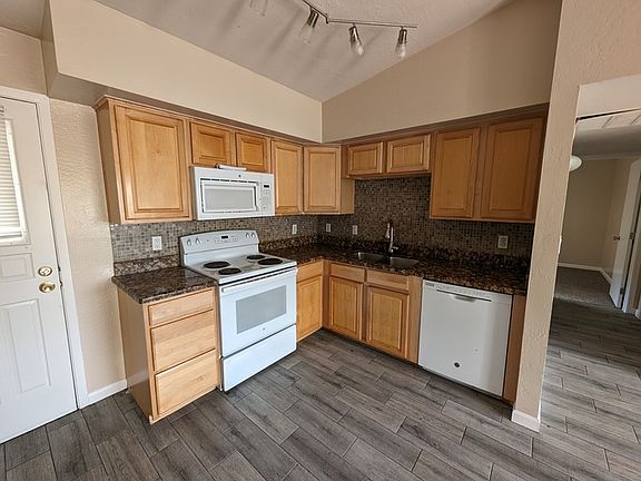3rd image of 1043 E Butler Dr APT D
