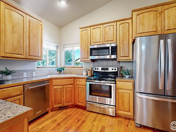 5th image of 642 Denali Ct