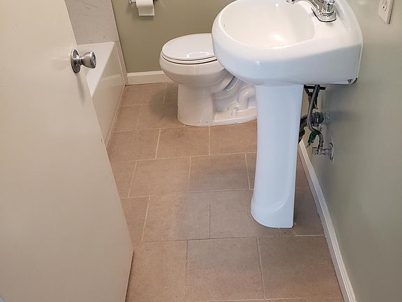 4th image of 3919 35th St