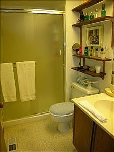 5th image of 16924 NE 2nd Pl