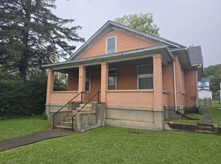 120 W Ridgeway St, Clifton forge, VA 24422