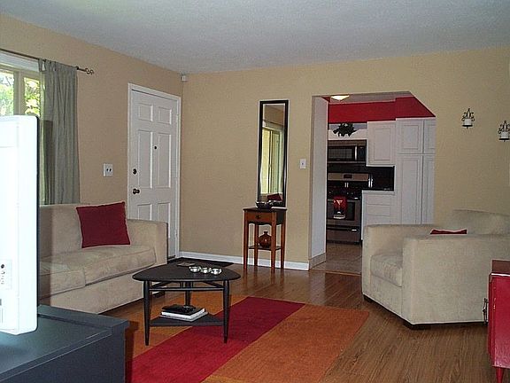3rd image of 2098 18th Ave