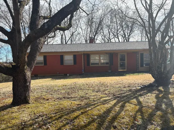 4028 Thornwood Dr, Knoxville, TN 37921