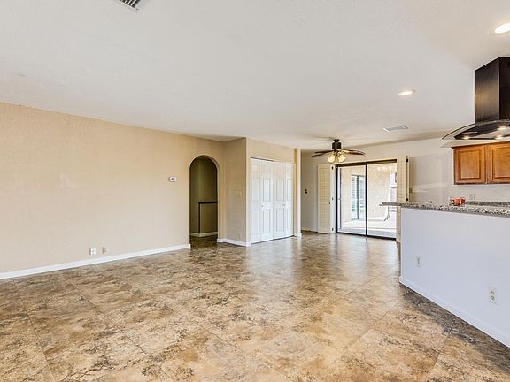 5th image of 401 E Tierra Buena Ln