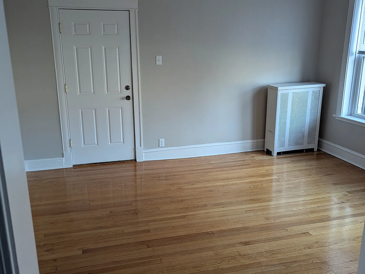 2 bed, 1000 sqft, $1,525 — Photo 3
