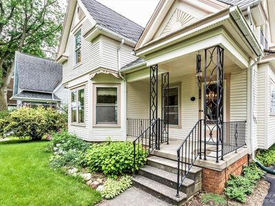 220 Monroe St, Saline, MI, 48176