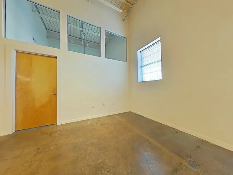 1011 W Marshall St #130 — Photo 3