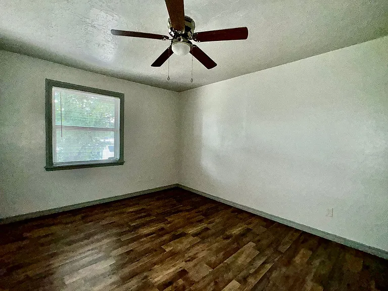 505 NW Oak La Nova Vita #B1 — Photo 6