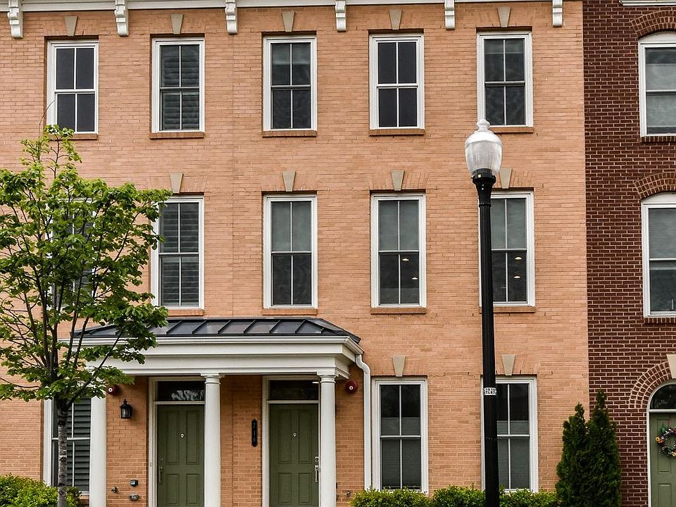 1st image of 716 Bluemont Ave
