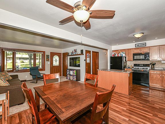 2nd image of 1316 Birch Ct