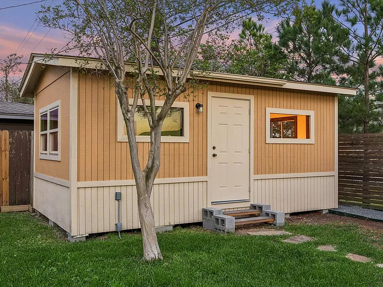 9813 Pine Lake Dr — Photo 23