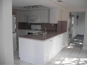 2nd image of 1423 SE 2nd Ter
