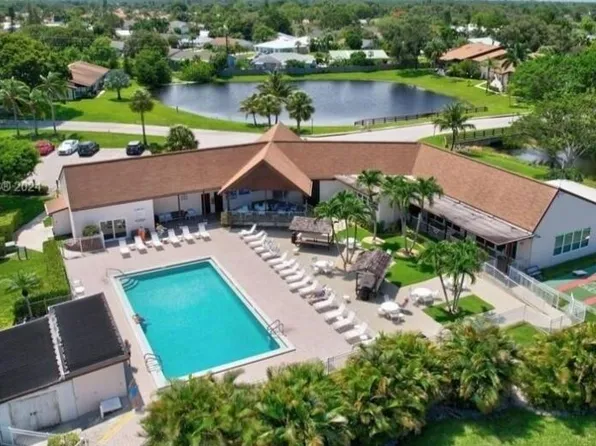 6531 SE Federal Highway #F211, Stuart, FL 34997