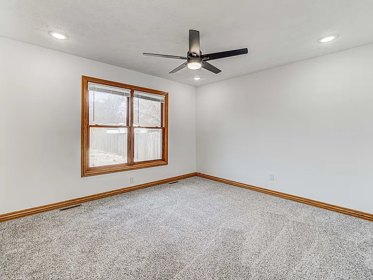 2467 S York Ave — Photo 19